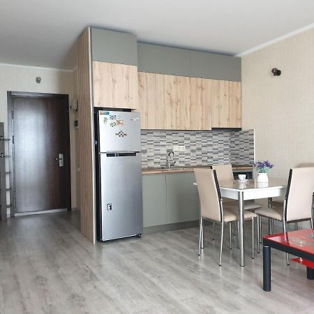 Lia'S Apartment In Orbi Batumi Esterno foto